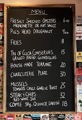 Le Pub and Bottle Shop - Melbourne