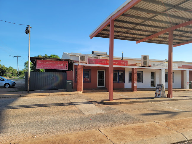 Maca's Takeaway - Hospitality and gastronomy