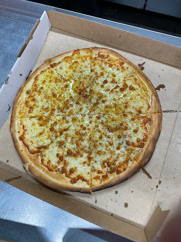 Tredici Woodfired Pizza Bar & Restaurant Caloundra - Hospitality and gastronomy