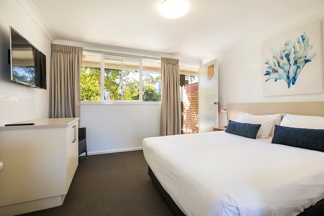 32 Bowman Rd, Caloundra QLD 4551