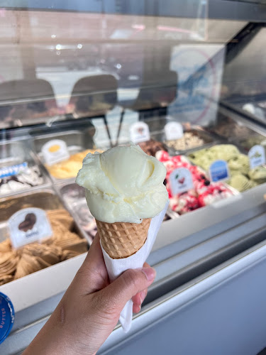 Highett Gelato & Desserts - Melbourne