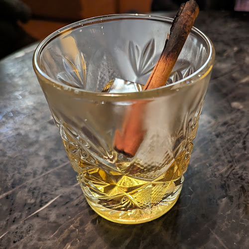 Comentarii opinii despre Assembly Bar