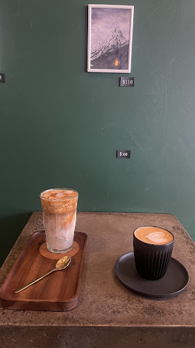 Folks Gallery - Dickson