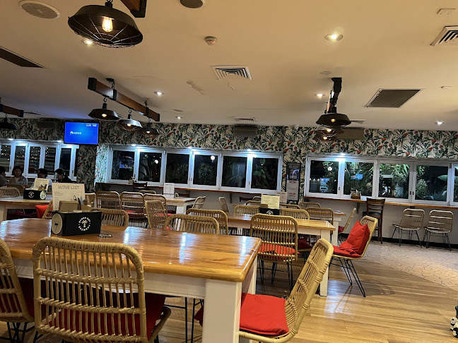 RQ'S Tavern - Hospitality and gastronomy