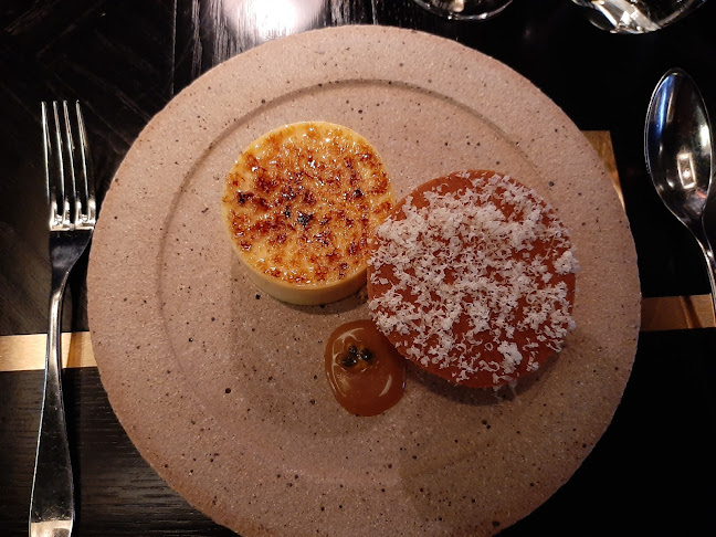 BLACK Bar & Grill - Pyrmont