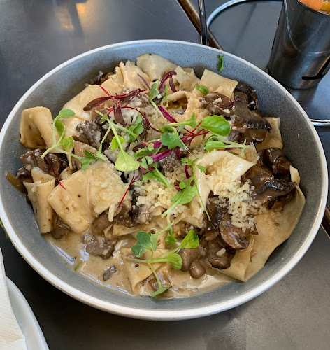 Opinii despre Leura Garage în Leura - Hospitality and gastronomy