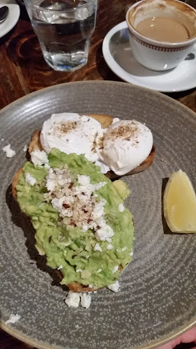 Comentarii opinii despre The Bond Store