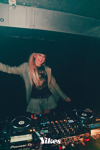 Skylla Lounge Bar - Broome