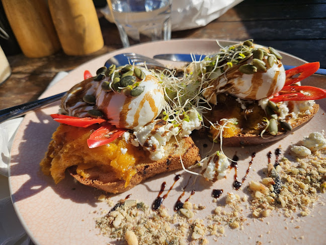 26 Myer St, Lakes Entrance VIC 3909