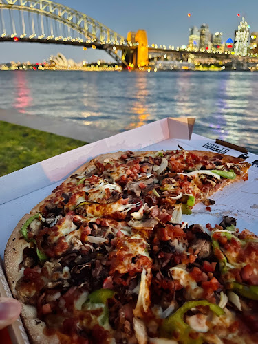 Opinii despre Blues Point Gourmet Pizza în McMahons Point - Hospitality and gastronomy