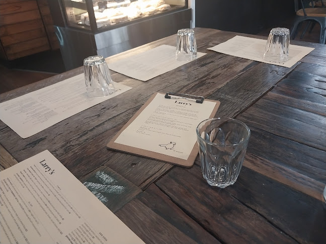 Comentarii opinii despre Larry's