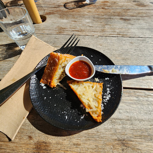 COQUUN - Restaurant on the Levee - Hospitality and gastronomy