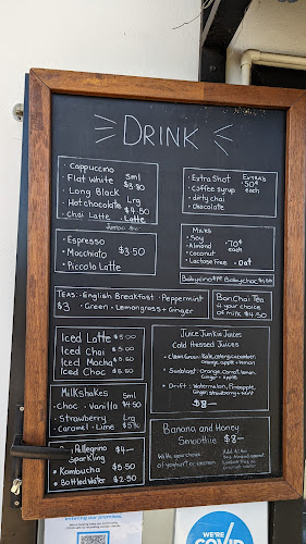 15-17 Forresters Beach Rd, Forresters Beach NSW 2260