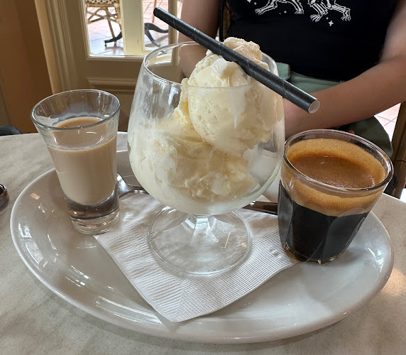 Poets Cafe - Hospitality and gastronomy