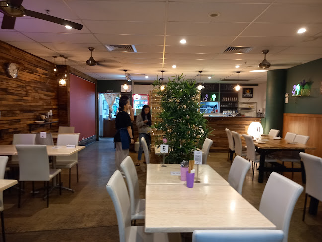 Shop 11/14-20 Aerodrome Rd, Maroochydore QLD 4558