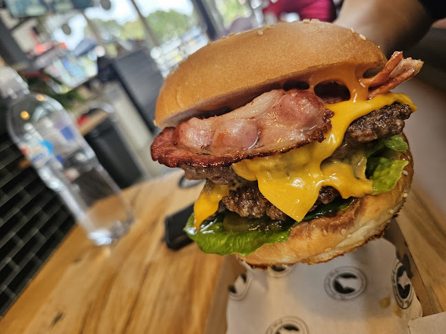 Opinii despre The Famished Wolf Patterson Lakes în Patterson Lakes - Hospitality and gastronomy