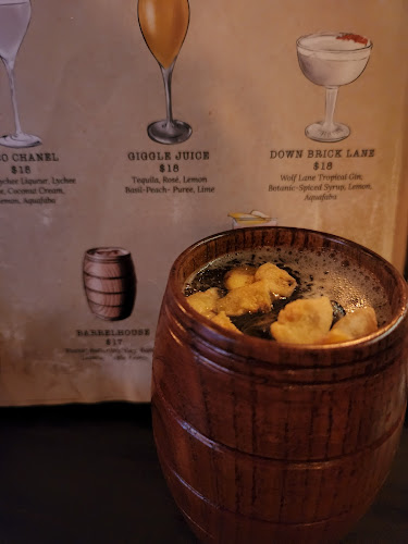 Comentarii opinii despre Three Wolves