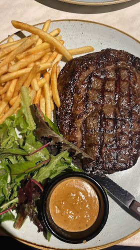 Capanno Trattoria Bar and Grill