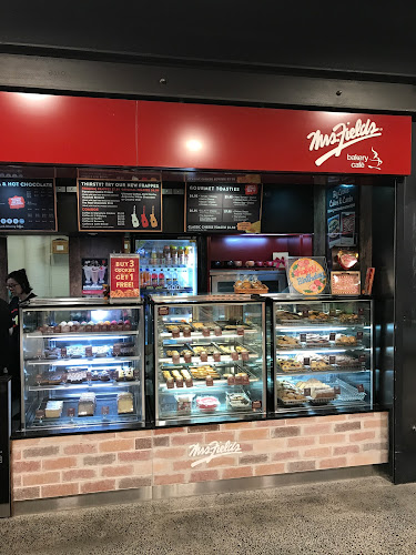 Comentarii opinii despre Mrs. Fields Bakery Cafe