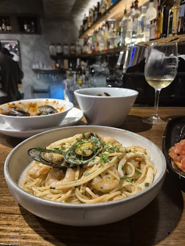 3/3018 Surfers Paradise Blvd, Surfers Paradise QLD 4217