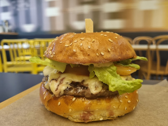 L'Burger Casual Restaurant - Hospitality and gastronomy