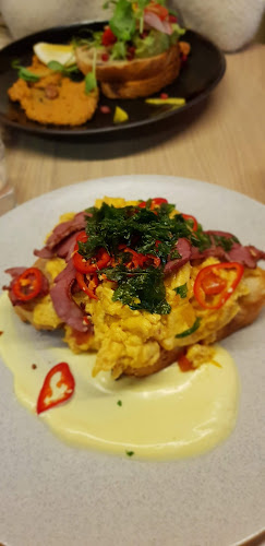 Comentarii opinii despre The Crux & Co.