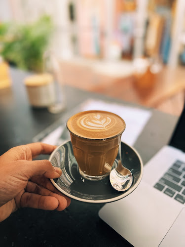 Comentarii opinii despre Epilogue Lounge & Rooftop Bar