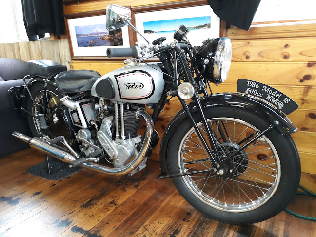 Comentarii opinii despre Burt Munro's Motorcycle Cafe