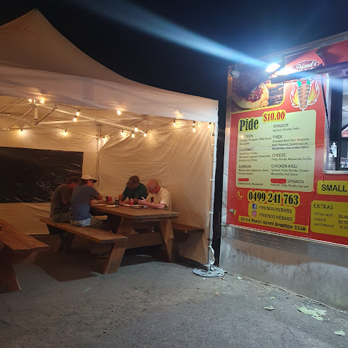 Comentarii opinii despre Friend’s Kebabs Restaurant