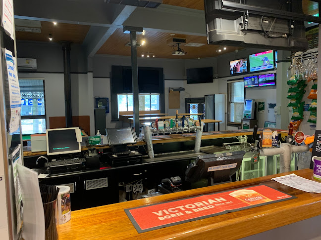 Opinii despre Hibernian Hotel Bendigo în Golden Square - Hospitality and gastronomy