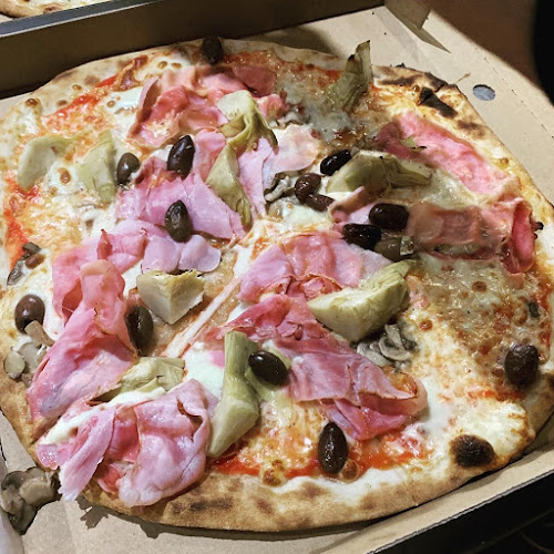 Pizzalunga da Carlo - Hospitality and gastronomy