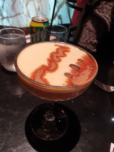 8/90 Surf Parade, Broadbeach QLD 4218