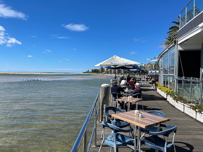 The Entrance Lake House