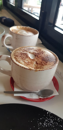 Born Wild Wholefoods + Espresso - Hospitality and gastronomy