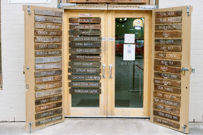 Comentarii opinii despre Samuel Gee Pies and Pastries