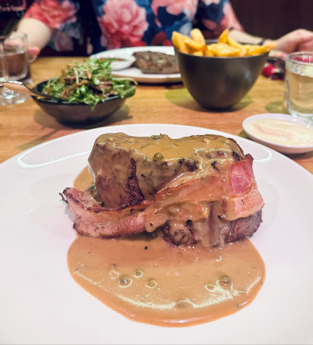 St. Albi Bar & Eatery - Hospitality and gastronomy