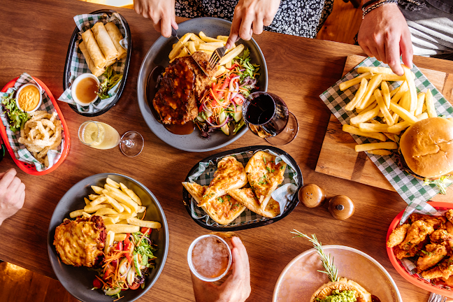 Molly Malone's Irish Pub - Townsville City