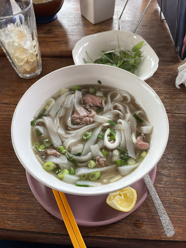 Le's Vietnamese Food - Hospitality and gastronomy