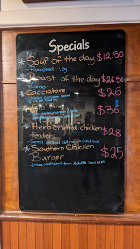 Opinii despre Edwards Tavern în West Wodonga - Hospitality and gastronomy