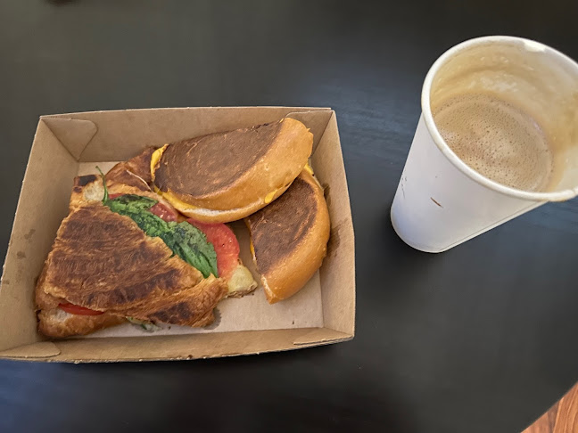 Comentarii opinii despre The Local Haunt