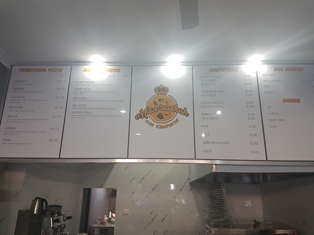 mamousheh pizza on crown - Hospitality and gastronomy