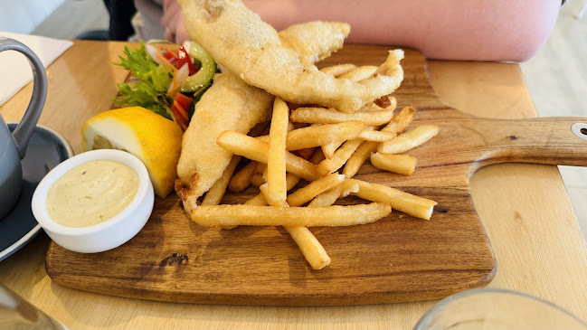 Albert & Co - Lakes Entrance