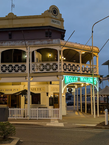 Molly Malone's Irish Pub - Hospitality and gastronomy
