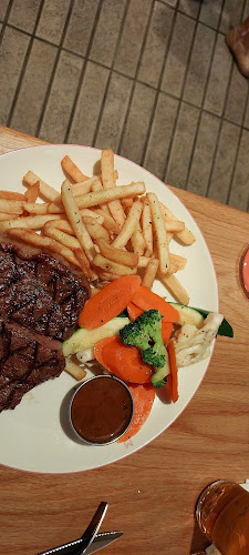 Mermaid Beach Tavern - Hospitality and gastronomy