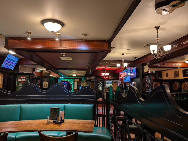 Waxy's Irish Pub and Skyline Roof Top Bar