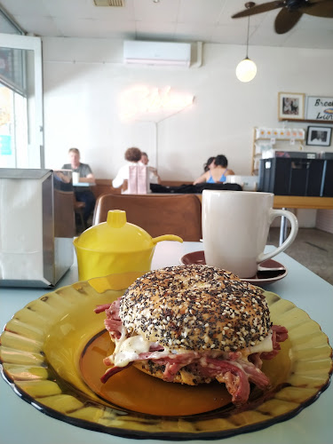 Satchmo Café - North Perth