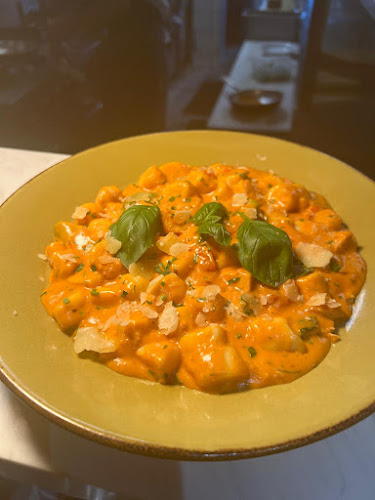 Opinii despre Café Corretto – Ferrari Restaurant în Carlton - Hospitality and gastronomy