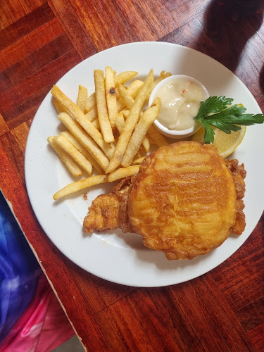 Spirou Seafood and Salad (Church of Fish and Chips) - Hospitality and gastronomy