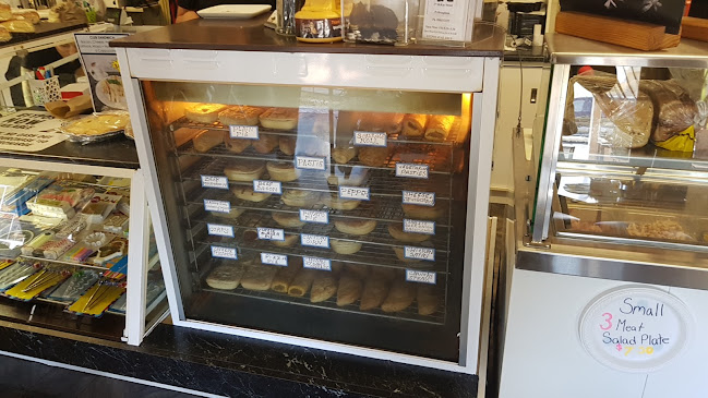 27 McKay St, Port Broughton SA 5522