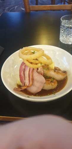 Avenues Café & Bar - Stepney